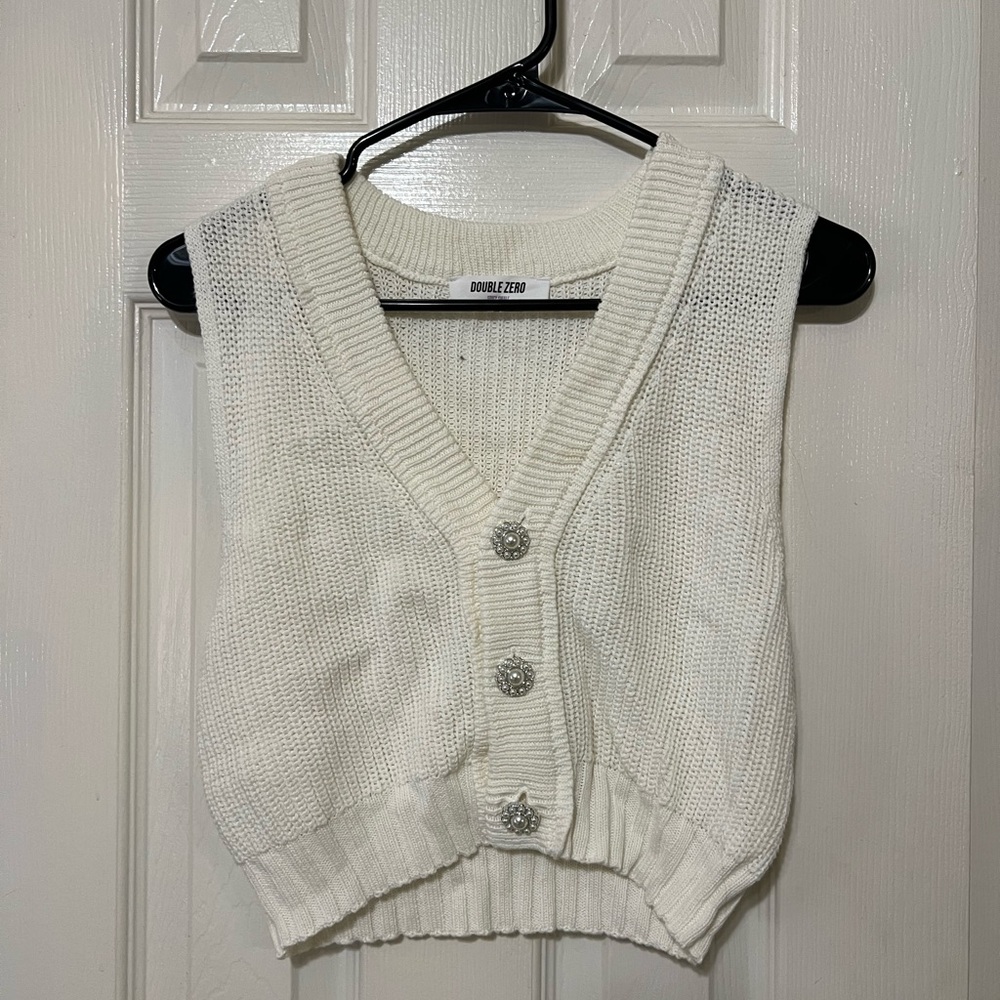 Double Zero Women's Cream V-Neck Sweater Vest